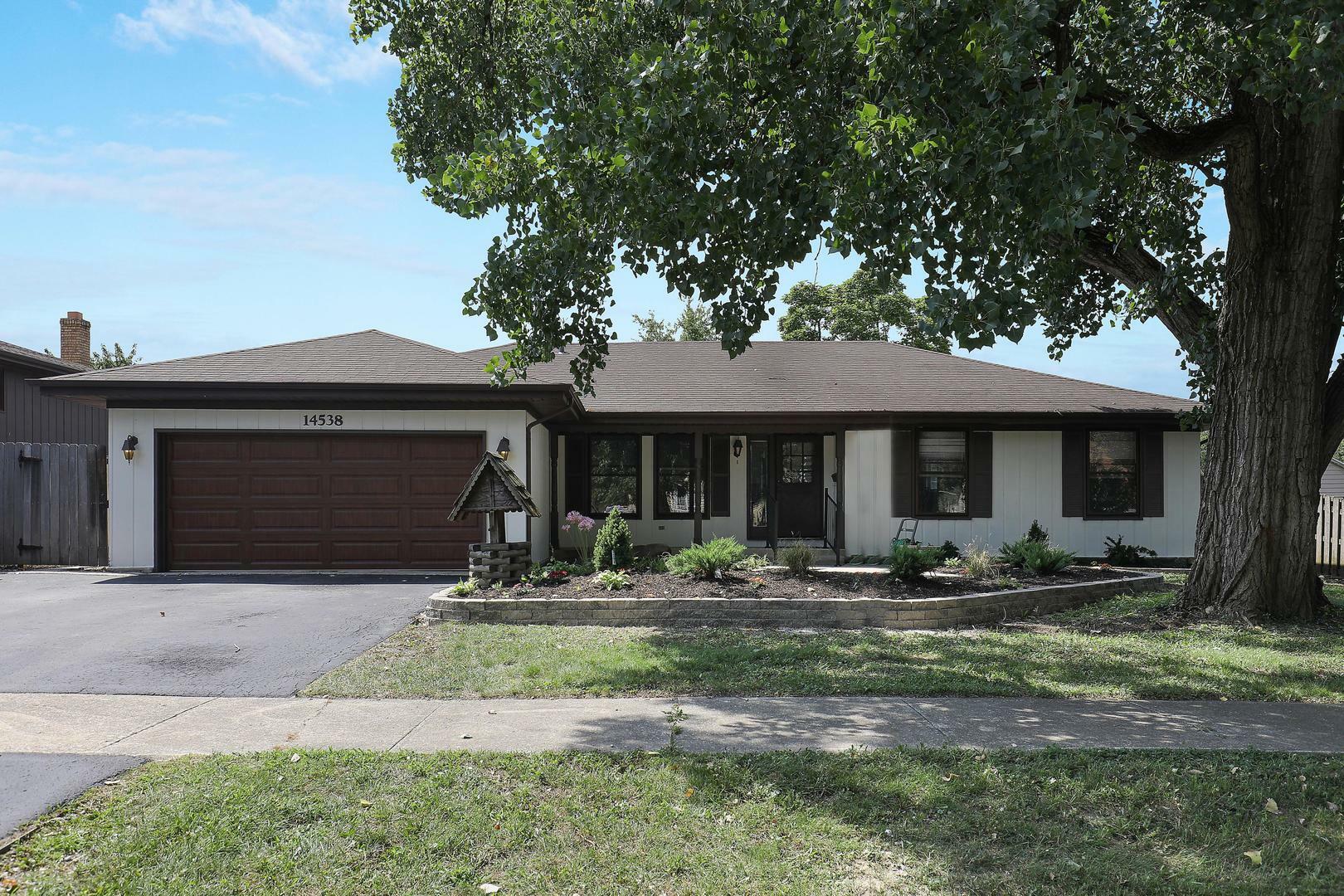 Property Photo: 14538 Kenton Avenue IL 60445
