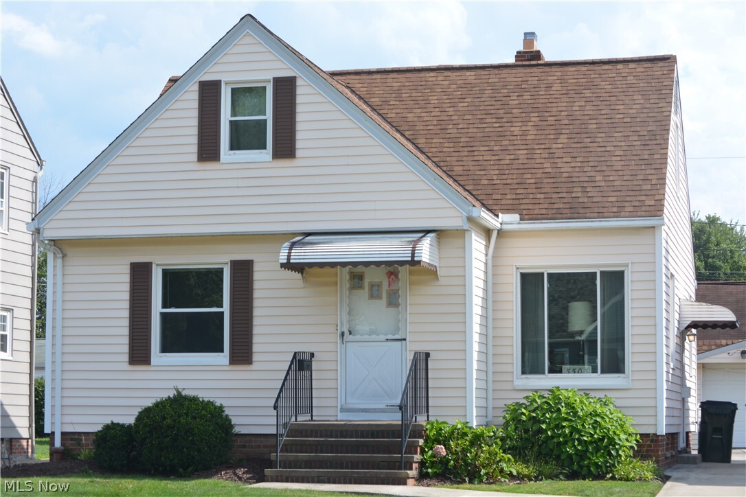 Property Photo: 5503 Hampstead Avenue OH 44129