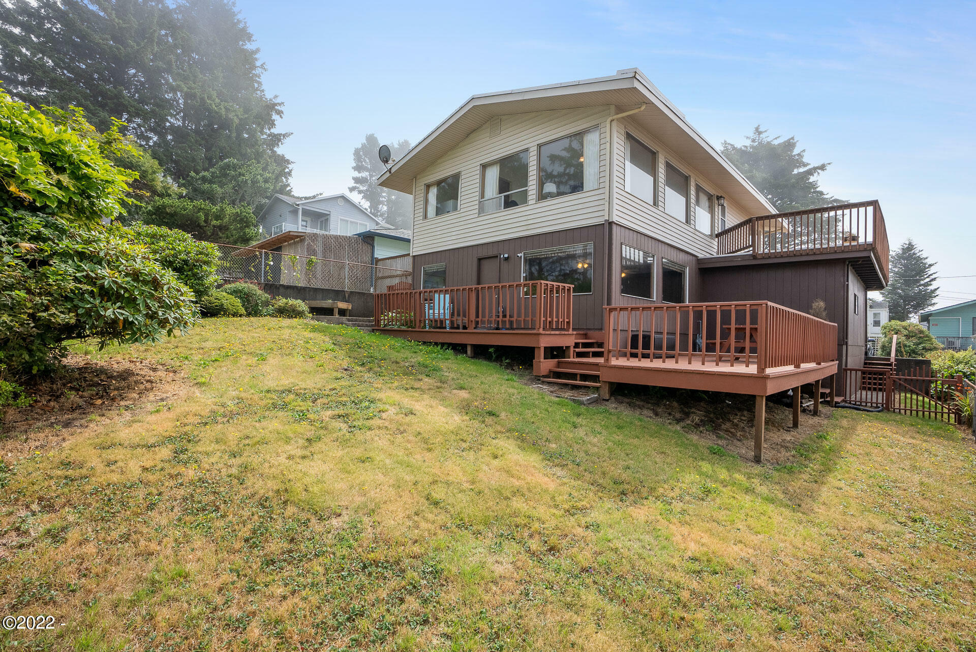 Property Photo: 1729 NE 17th Street OR 97367