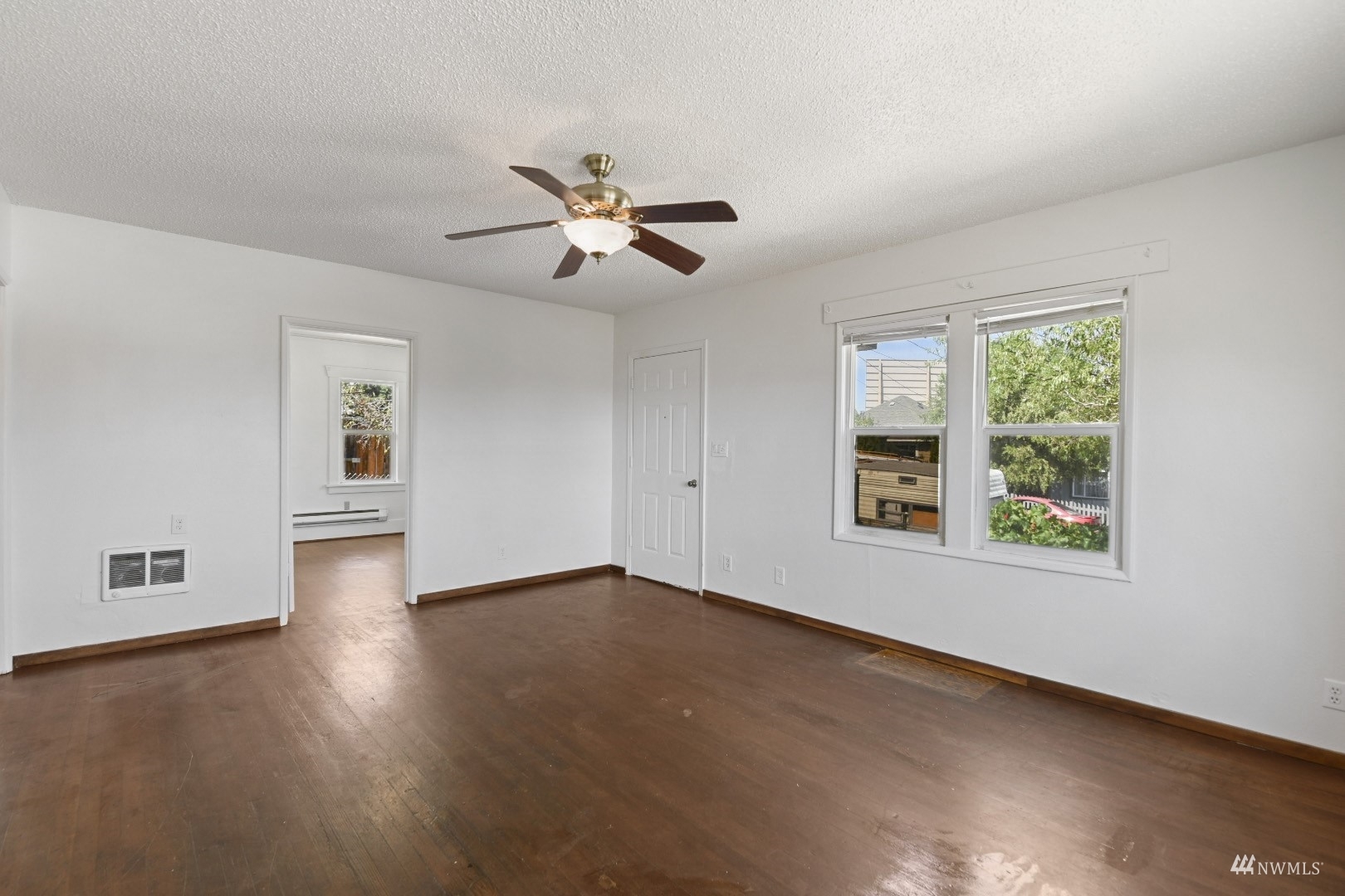 Property Photo: 35 Viewdale Avenue WA 98801