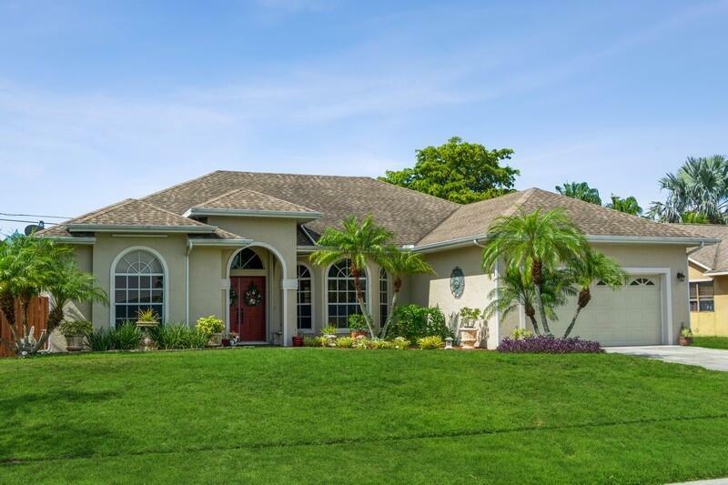 Property Photo:  2865 SE Pace Drive  FL 34984 