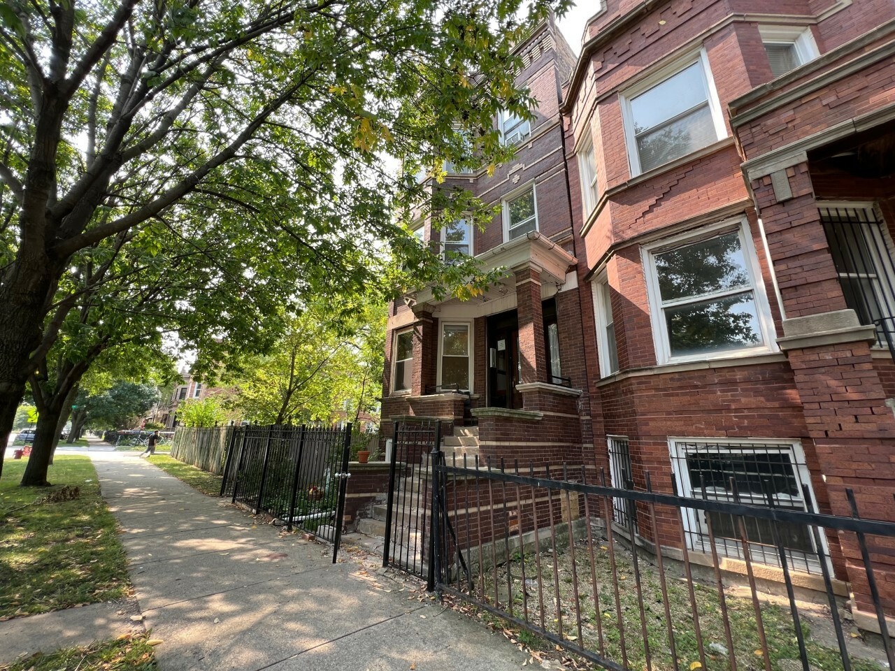 Property Photo:  1438 N Kedzie Avenue 1  IL 60651 