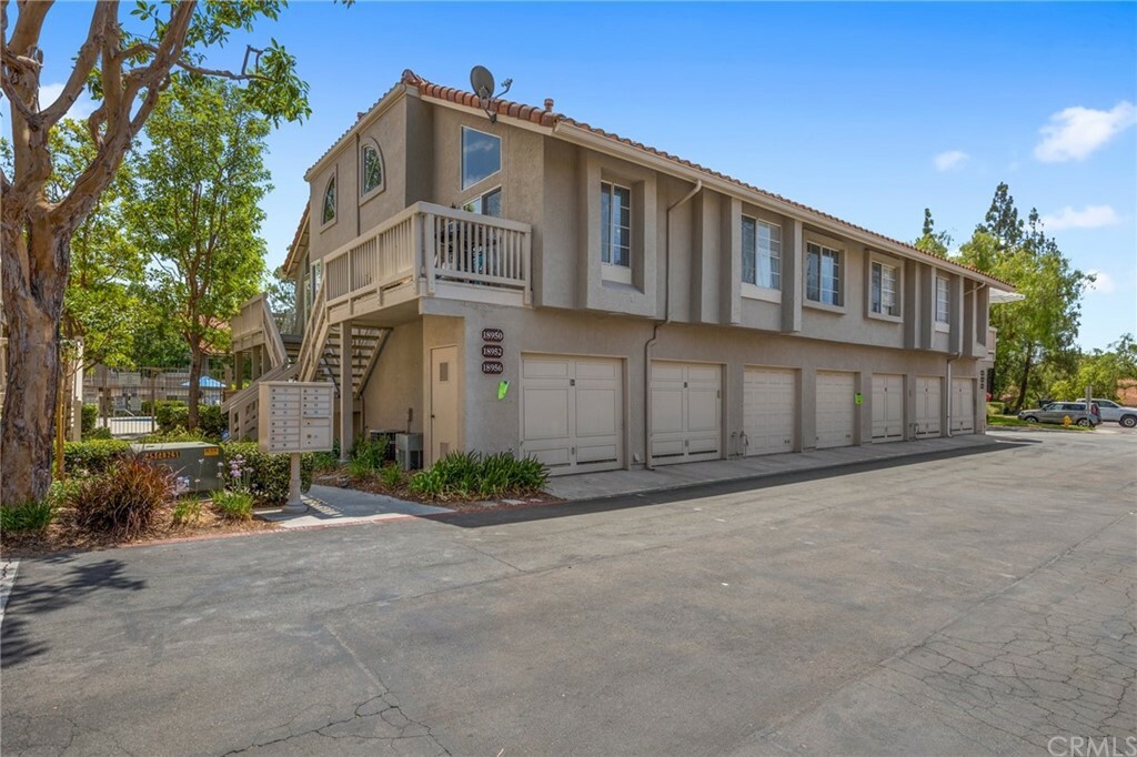 Property Photo:  18956 Canyon View Drive  CA 92679 