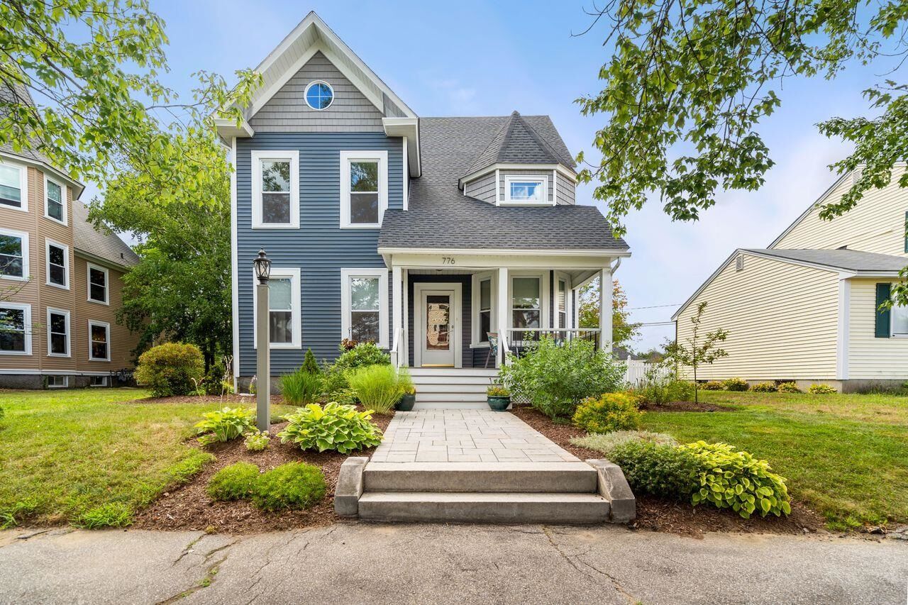 Property Photo:  776 Chestnut Street  NH 03104 