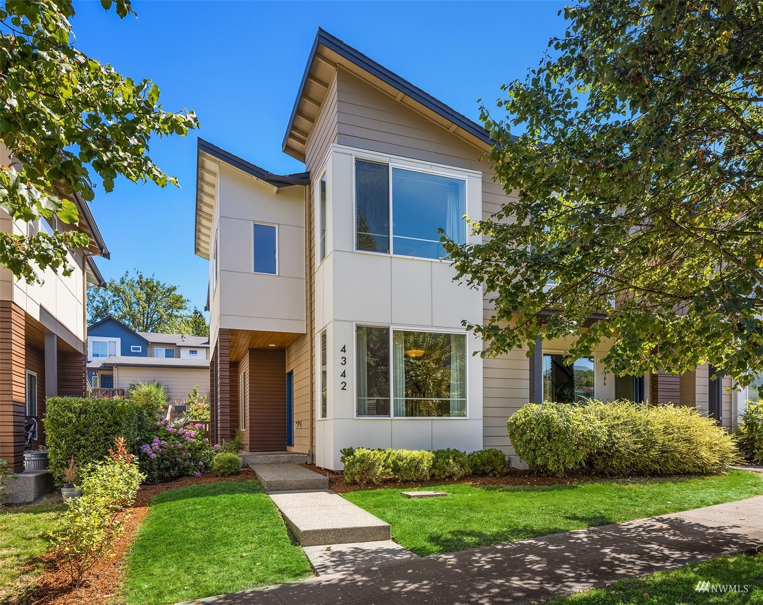 Property Photo:  4342 31st Avenue S  WA 98108 