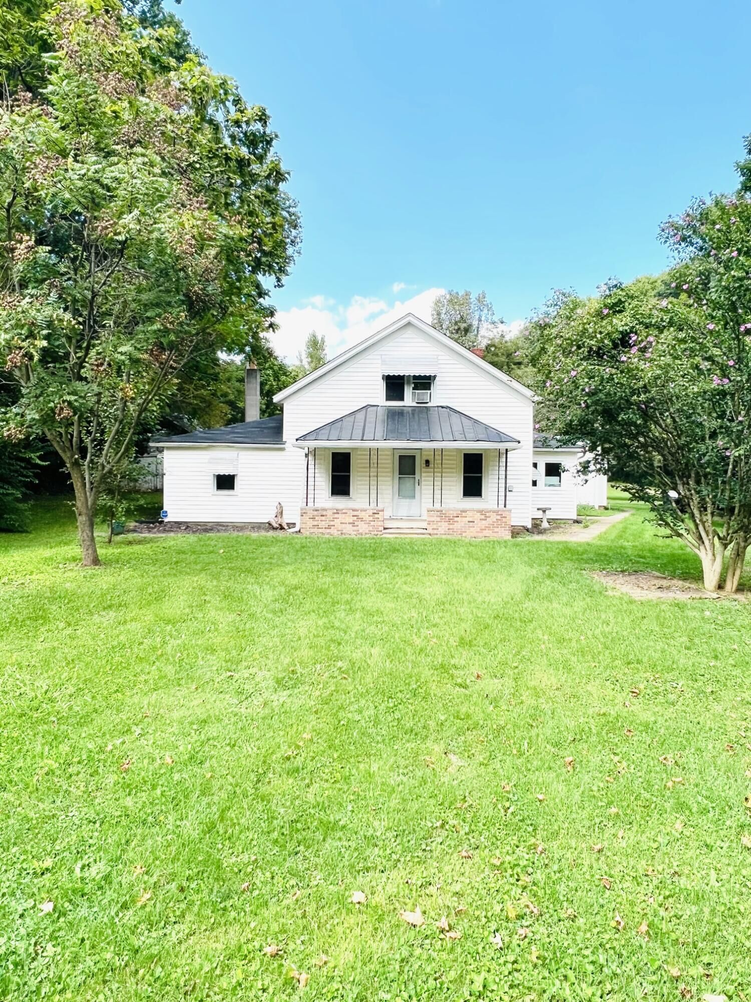 Property Photo: 9086 State Route 41 N OH 45612