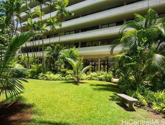 Property Photo:  425 Ena Road 201C  HI 96815 