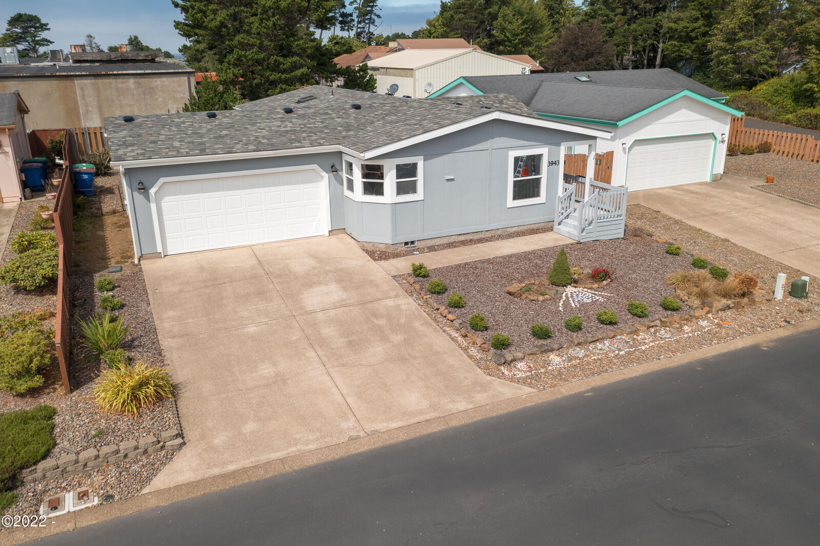 Property Photo: 3943 Summit Ridge Circle OR 97341