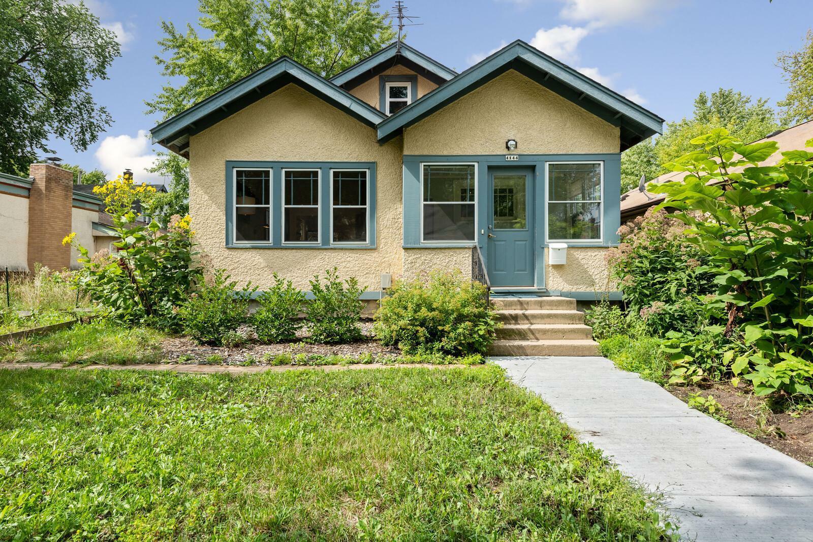 Property Photo:  4144 Snelling Avenue  MN 55406 