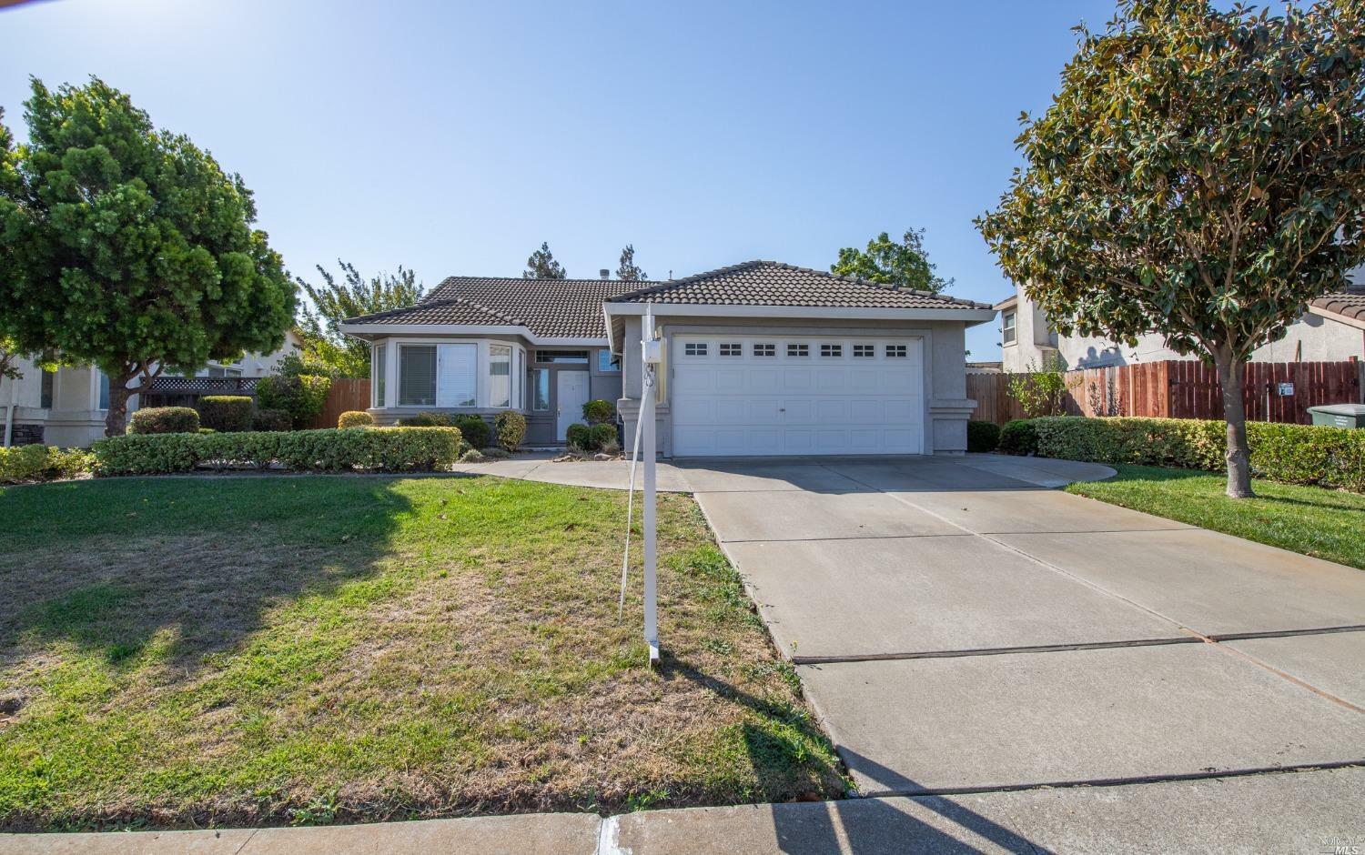 Property Photo:  1381 Potrero Circle  CA 94585 