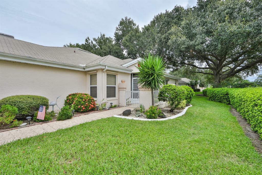 Property Photo:  2301 Marksmen Court  FL 33573 