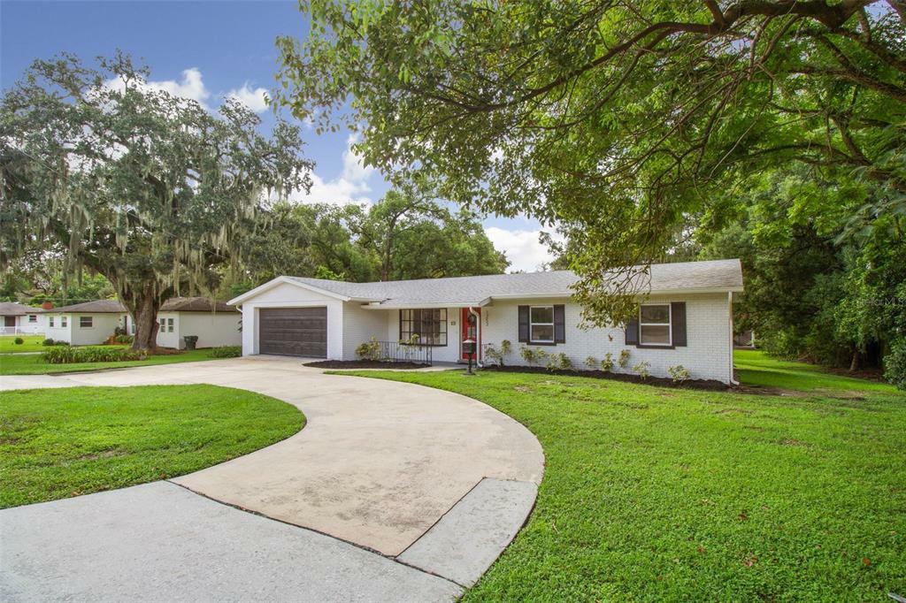 Property Photo:  1253 E Edgewood Drive  FL 33803 