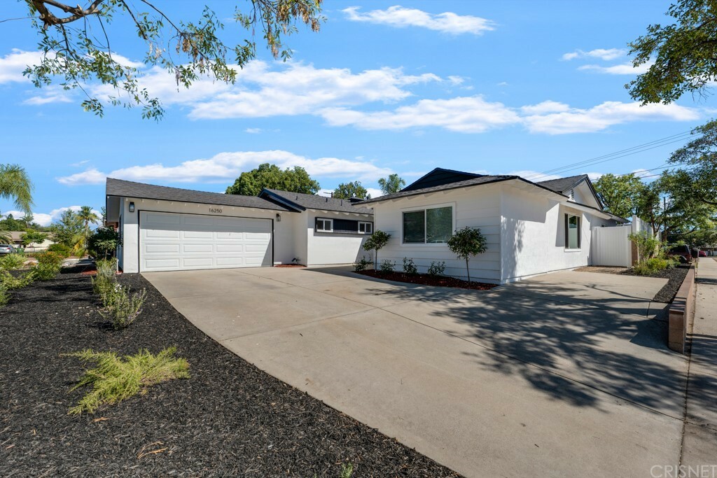 Property Photo:  16250 Malden Street  CA 91343 