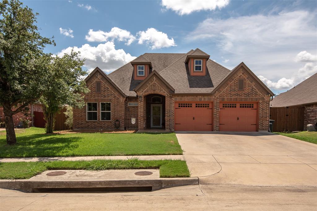 Property Photo: 549 Sterling Drive TX 76126