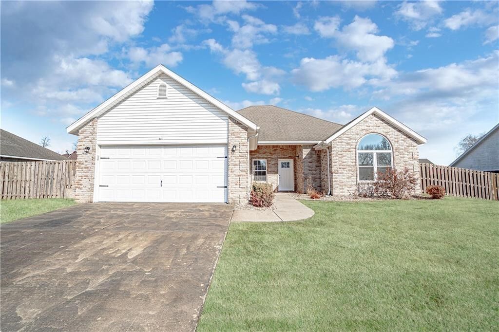 Property Photo: 421 Kate Drive AR 72719