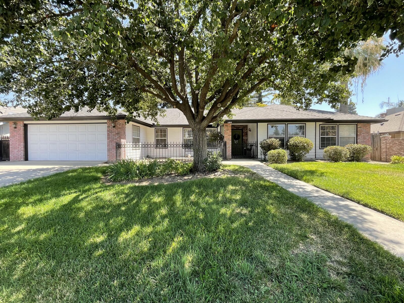 Property Photo: 1844 S Bradley Street CA 93292