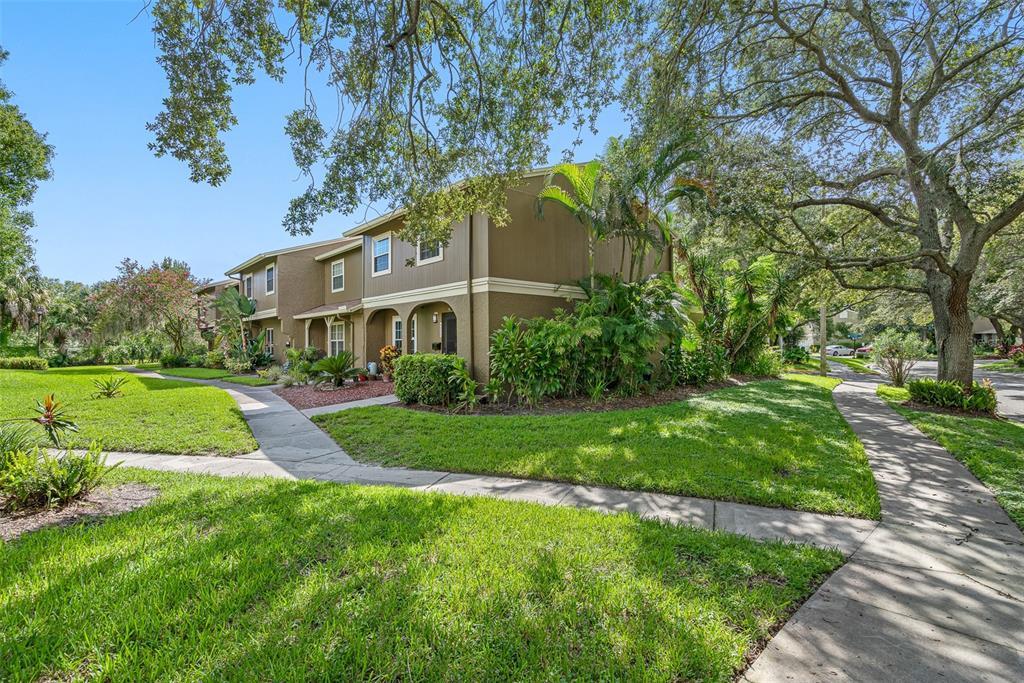Property Photo: 6912 San Mateo Court FL 33615