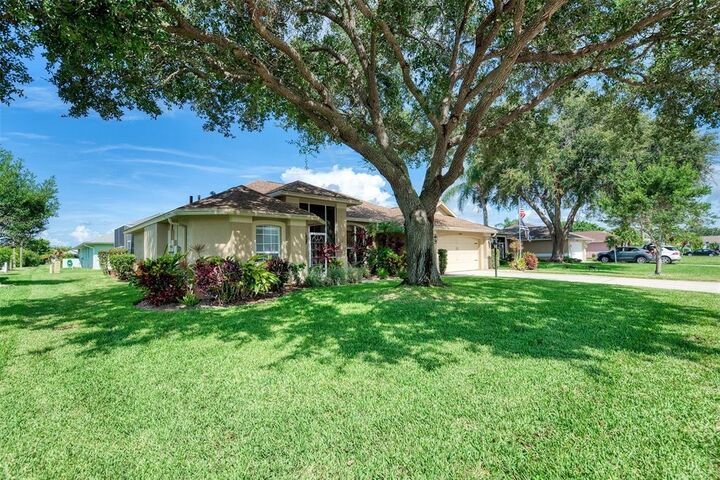 Property Photo:  5840 Cleveland Road  FL 34293 