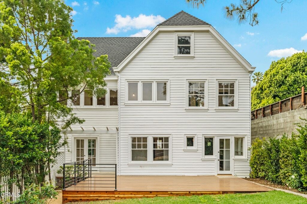 Property Photo:  1736 N Stanley Avenue  CA 90046 