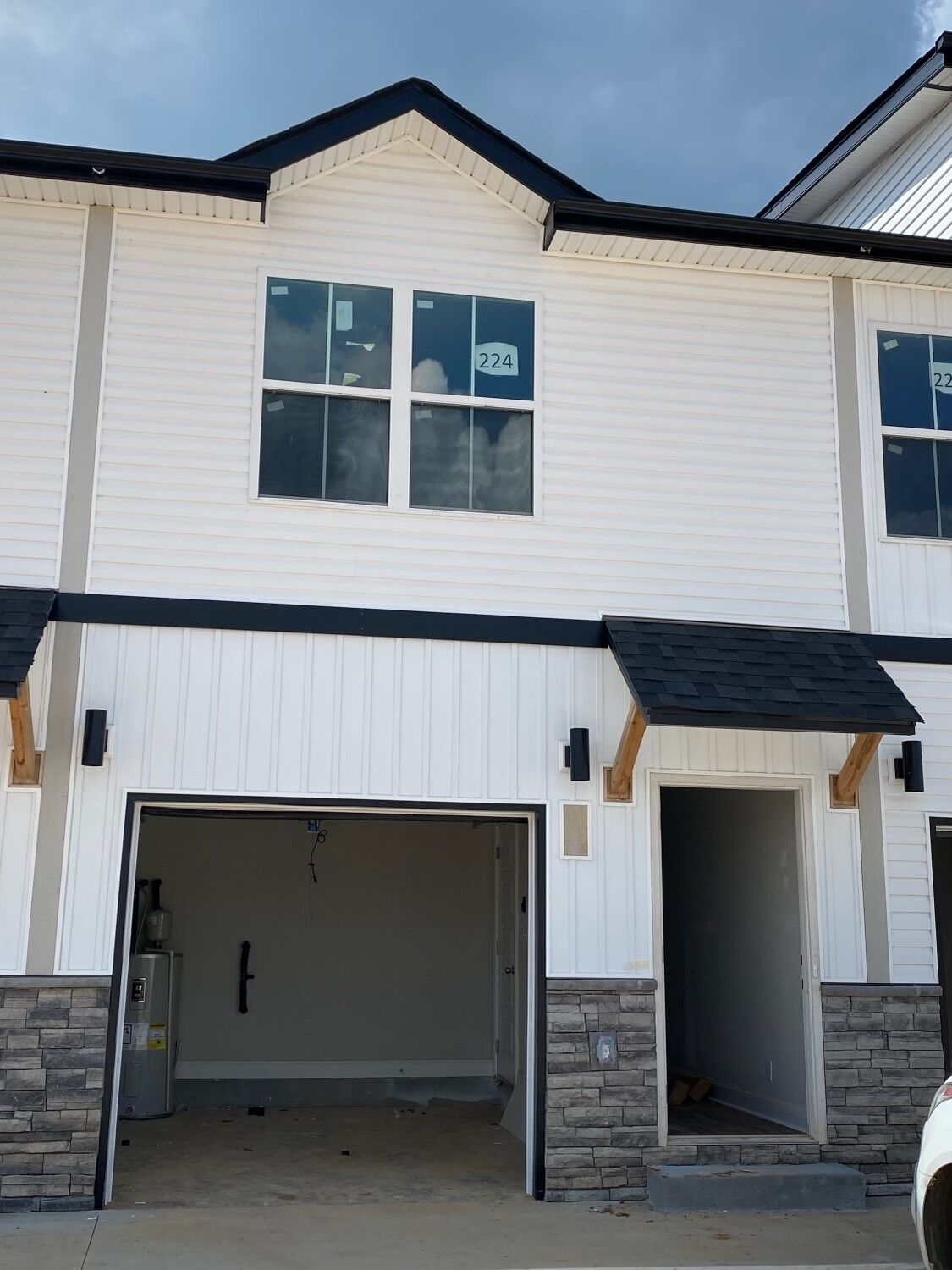 Property Photo: 224 Drayton Drive C TN 37042