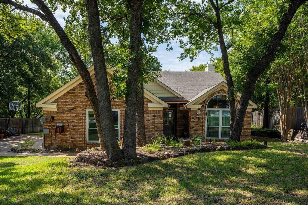 Property Photo:  1316 Fox Hollow  TX 76205 