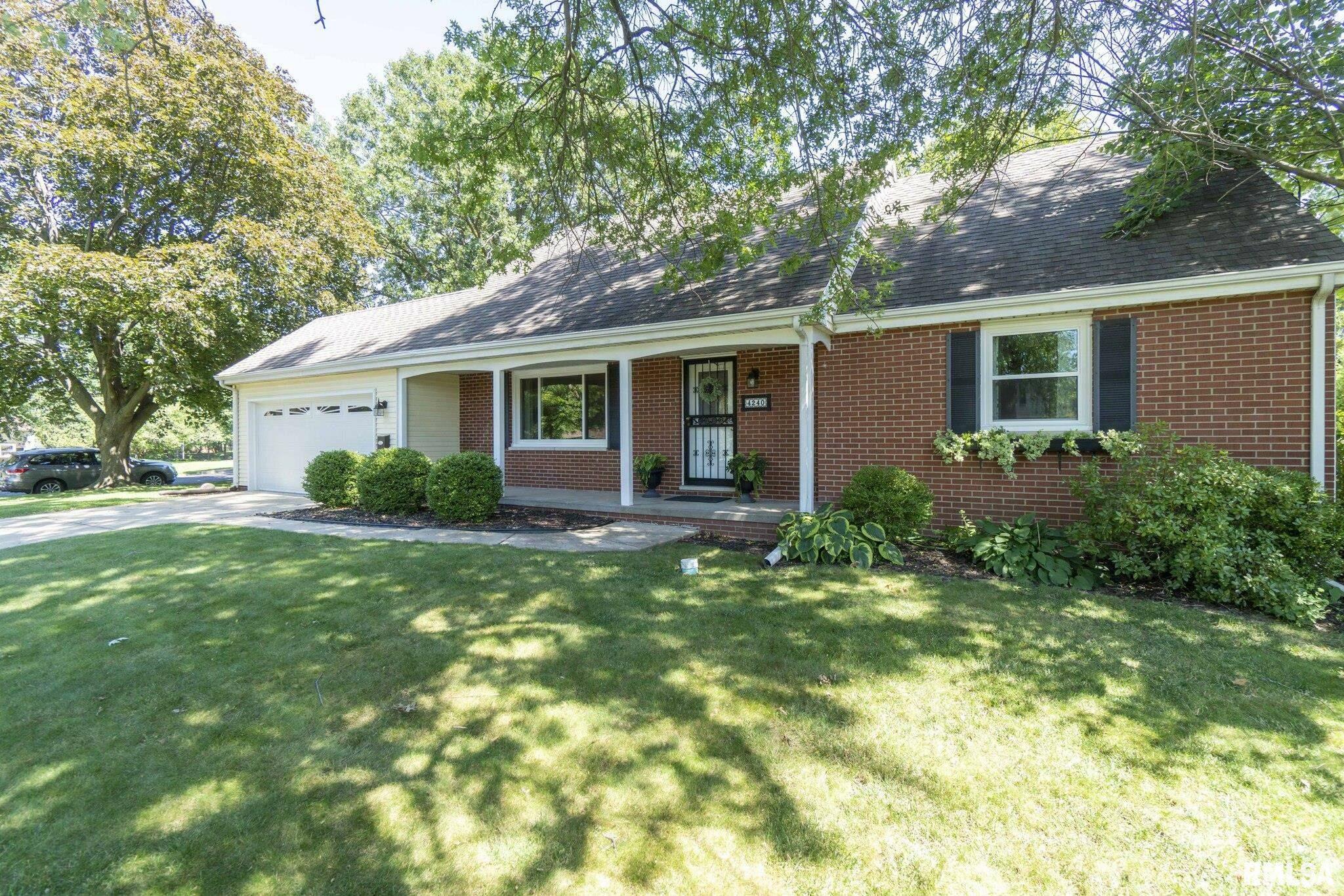 Property Photo:  4240 N Northbrook  IL 61614 