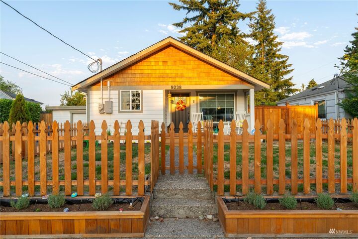 9238 13th Avenue SW  Seattle WA 98106 photo