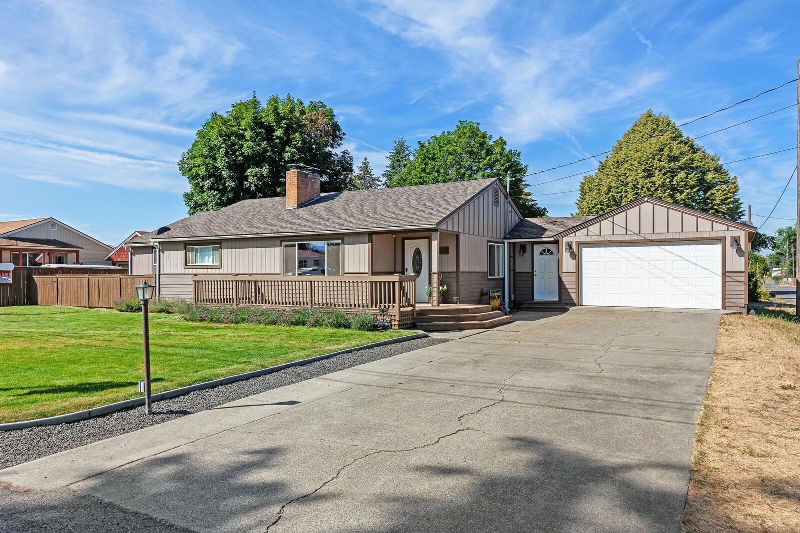 Property Photo: 1123 N Herald Rd WA 99206