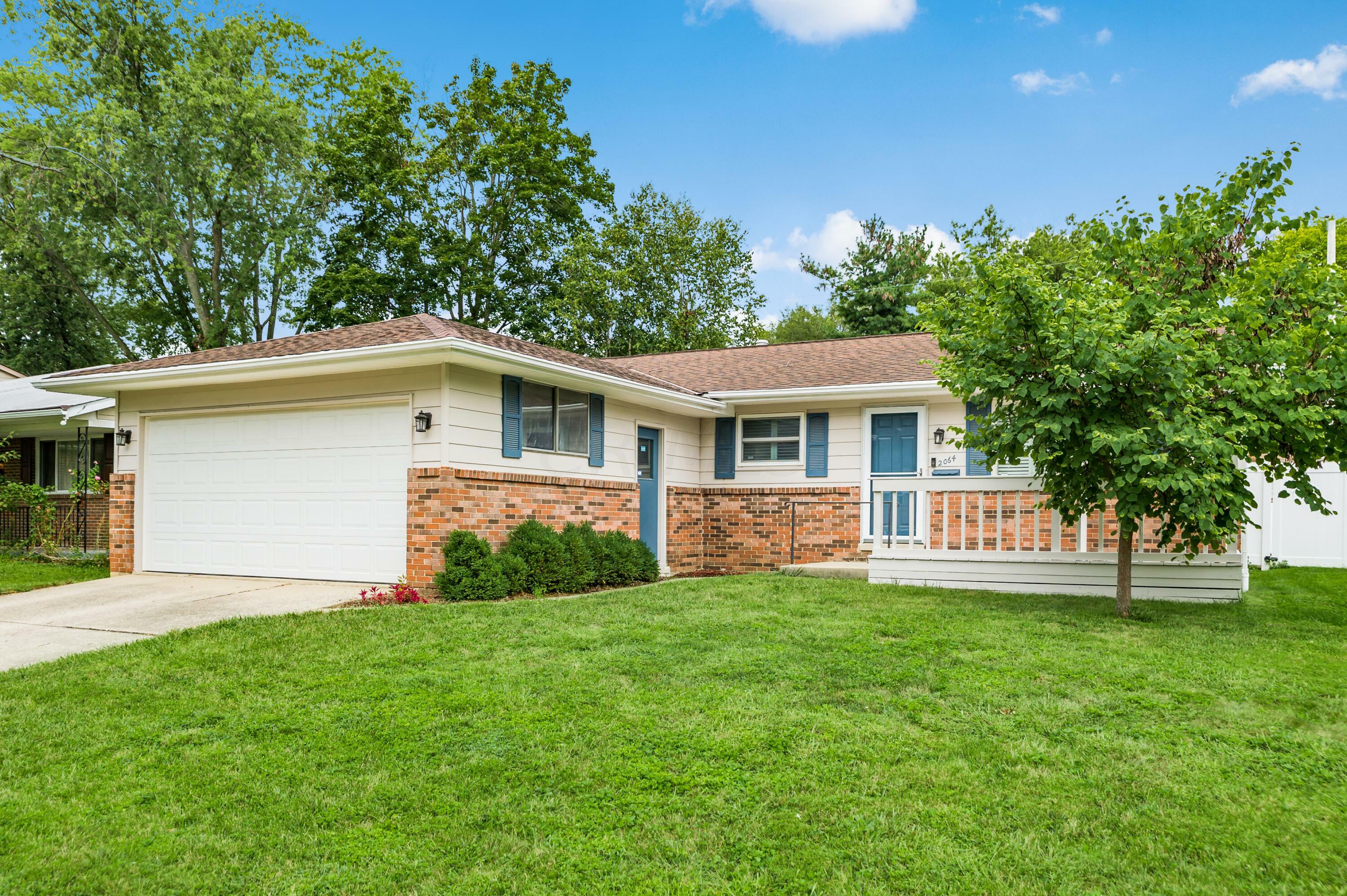 Property Photo: 2064 Balmoral Court OH 43229