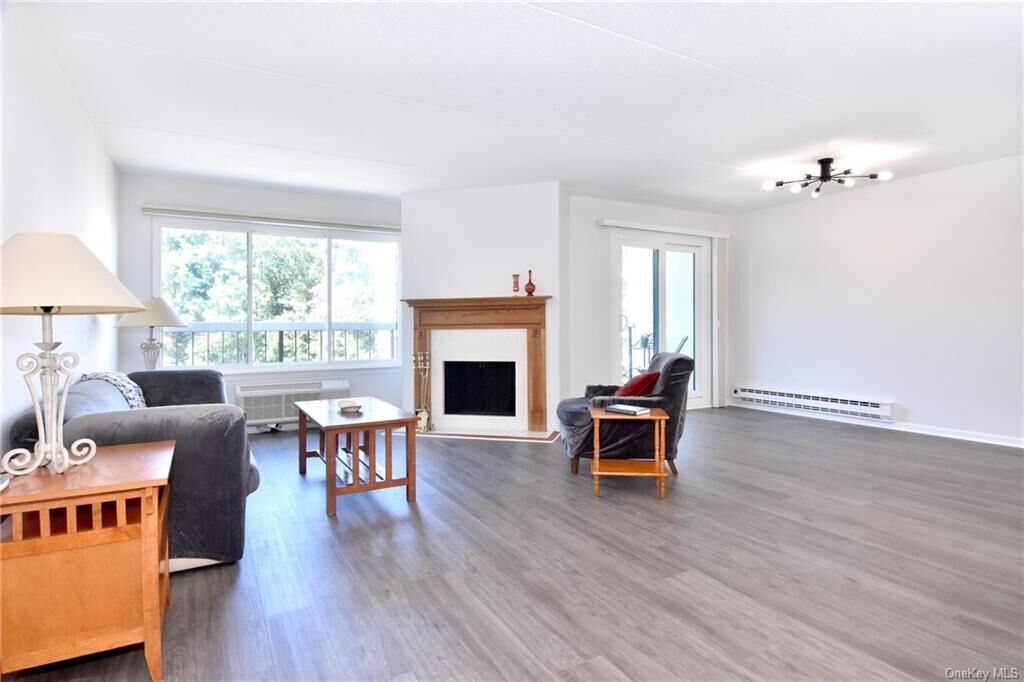 Property Photo: 400 High Point Drive Ph6 NY 10530