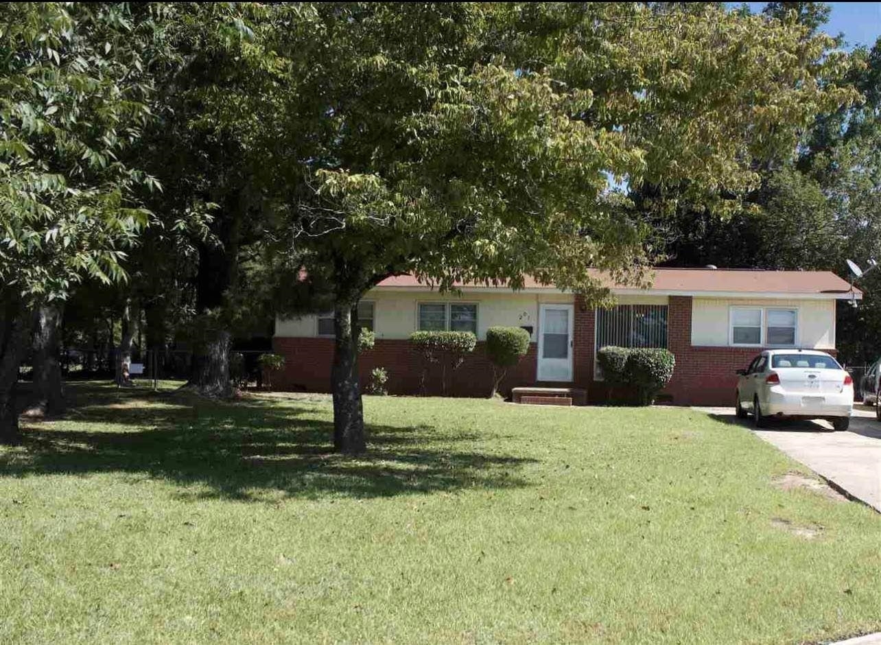 Property Photo: 201 Nix Way GA 31093