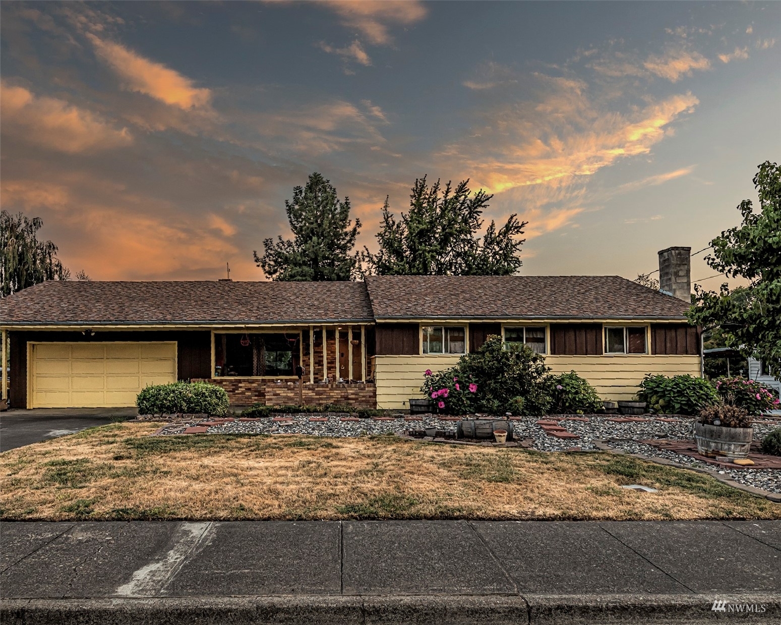Property Photo: 518 Sheridan Road WA 99362