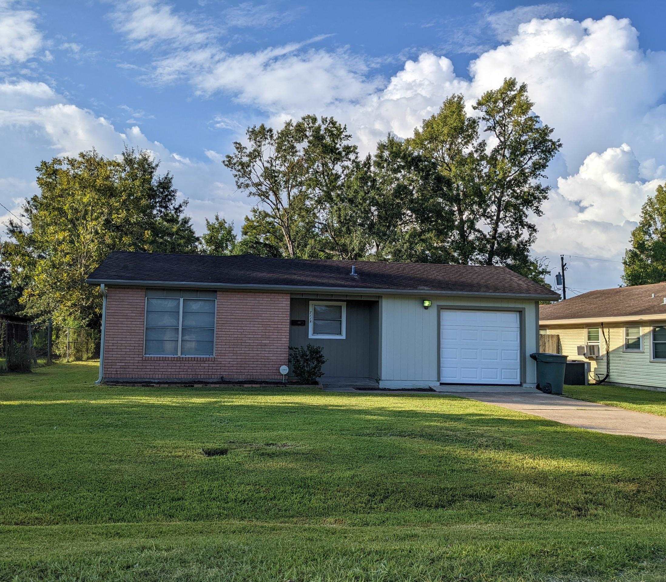 Property Photo:  7115 Lewis Dr  TX 77708 