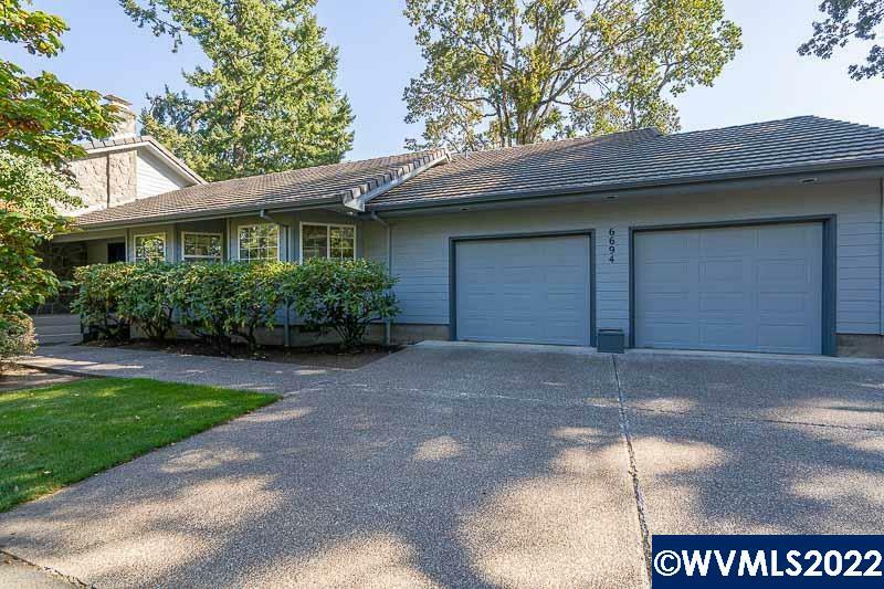 Property Photo:  6694  Rippling Brook Dr SE  OR 97317 