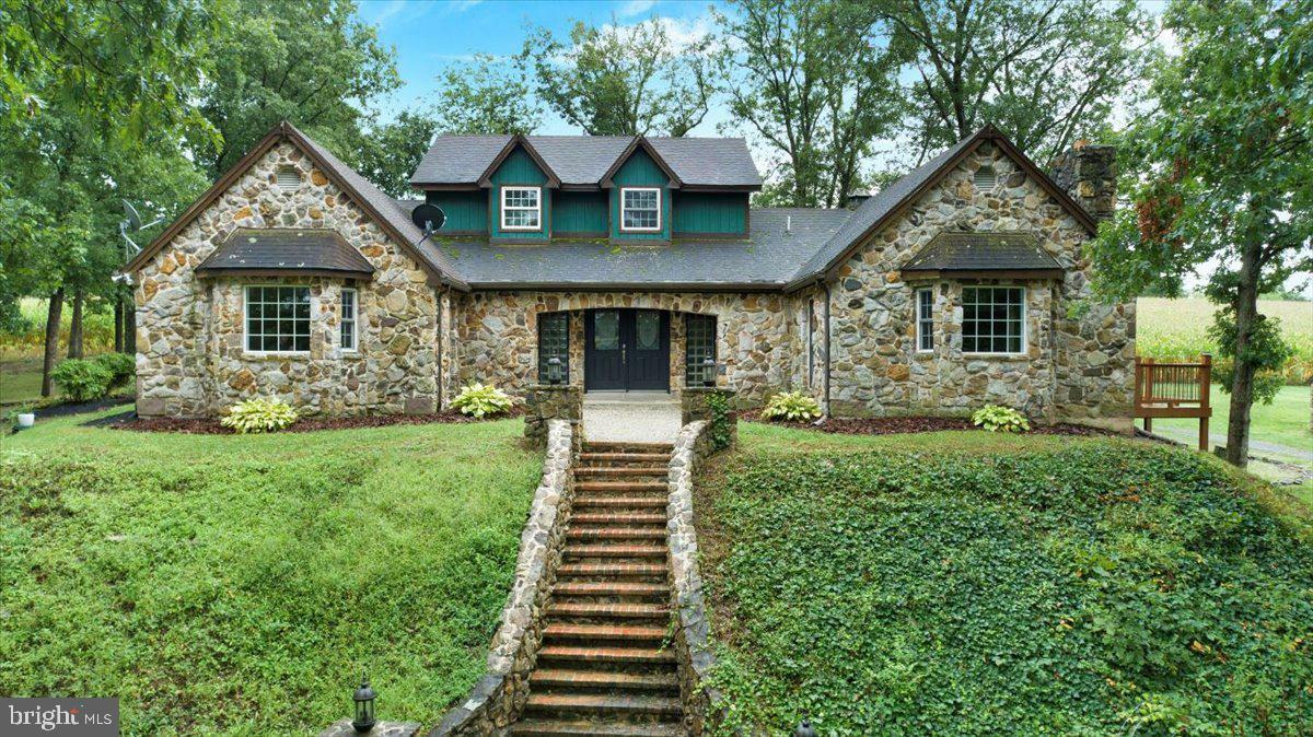 Property Photo: 521 Walker Hill Road PA 17074