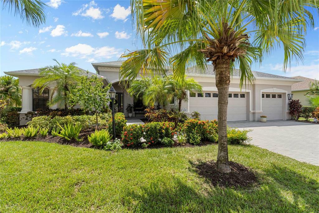 Property Photo:  14249 Sundial Place  FL 34202 