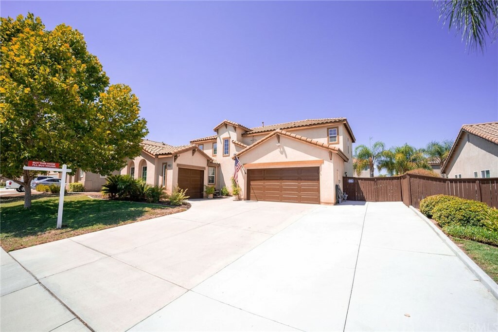 32835 Fairmont Lane  Lake Elsinore CA 92530 photo