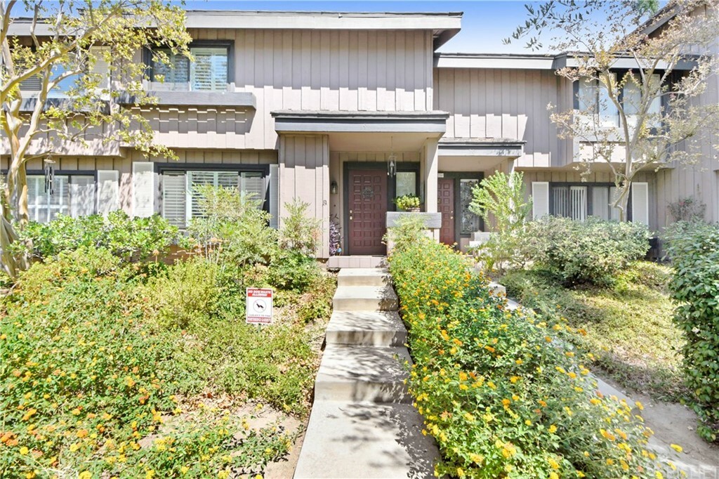 Property Photo:  9749 Reseda Boulevard 19  CA 91324 