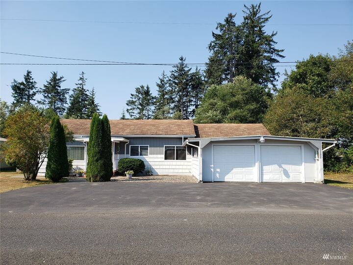 Property Photo:  54 Ocosta Sixth Street  WA 98520 