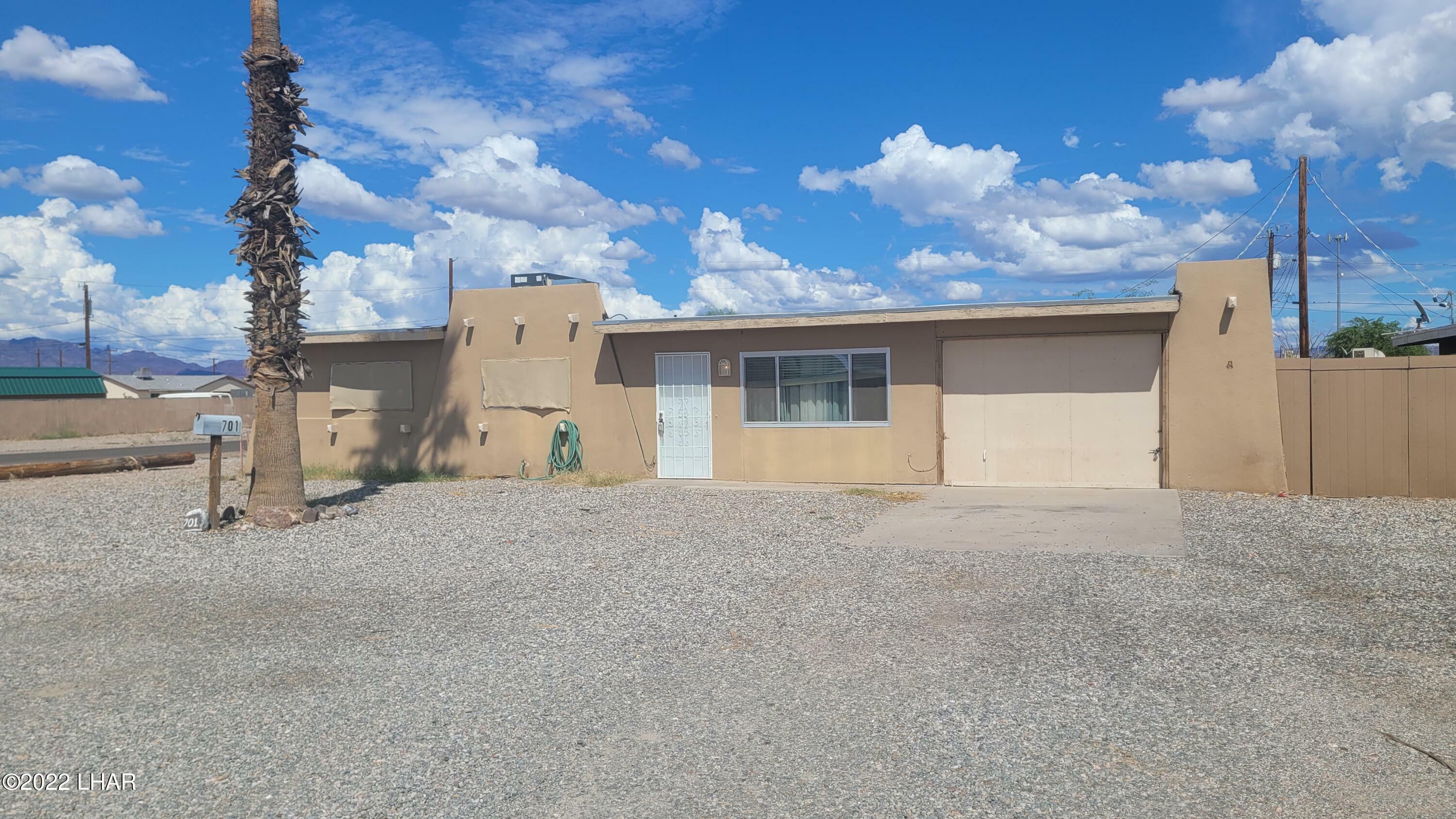 Property Photo:  701 S Geronimo Ave  AZ 85344 