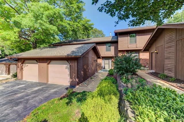 2015 Meadowtree Lane  Kirkwood MO 63122 photo