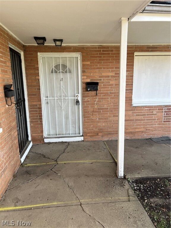 Property Photo:  4889 Banbury Court O  OH 44128 