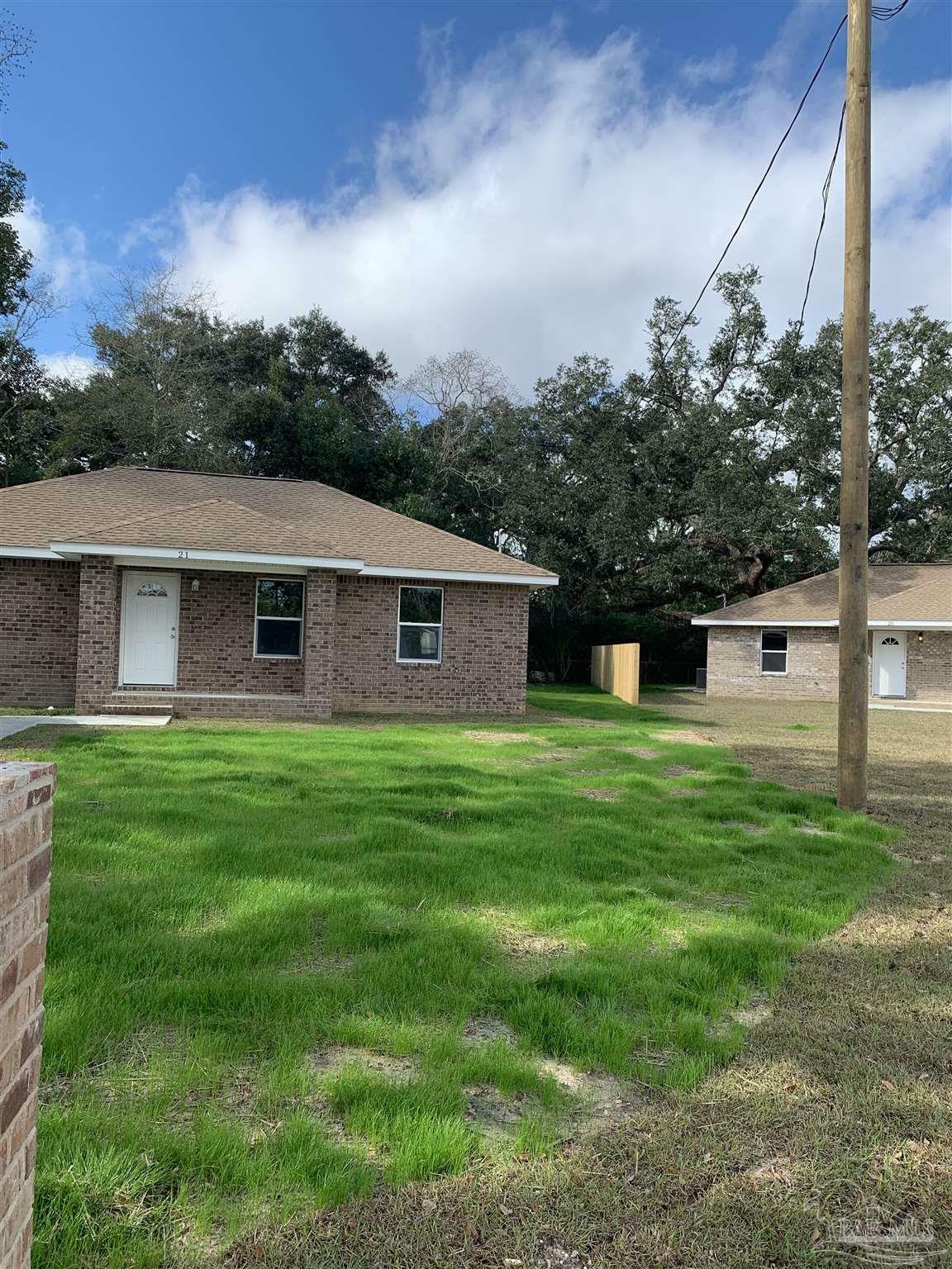 Property Photo: 21 Vassar Dr FL 32506