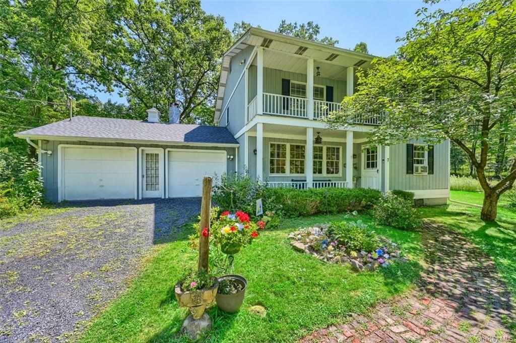 Property Photo:  7 Golden Pond Road  NY 12553 