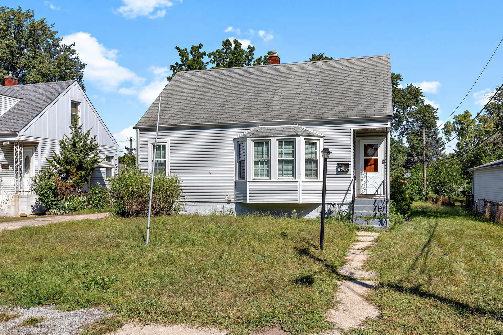 Property Photo:  1062 156th Place  IL 60409 