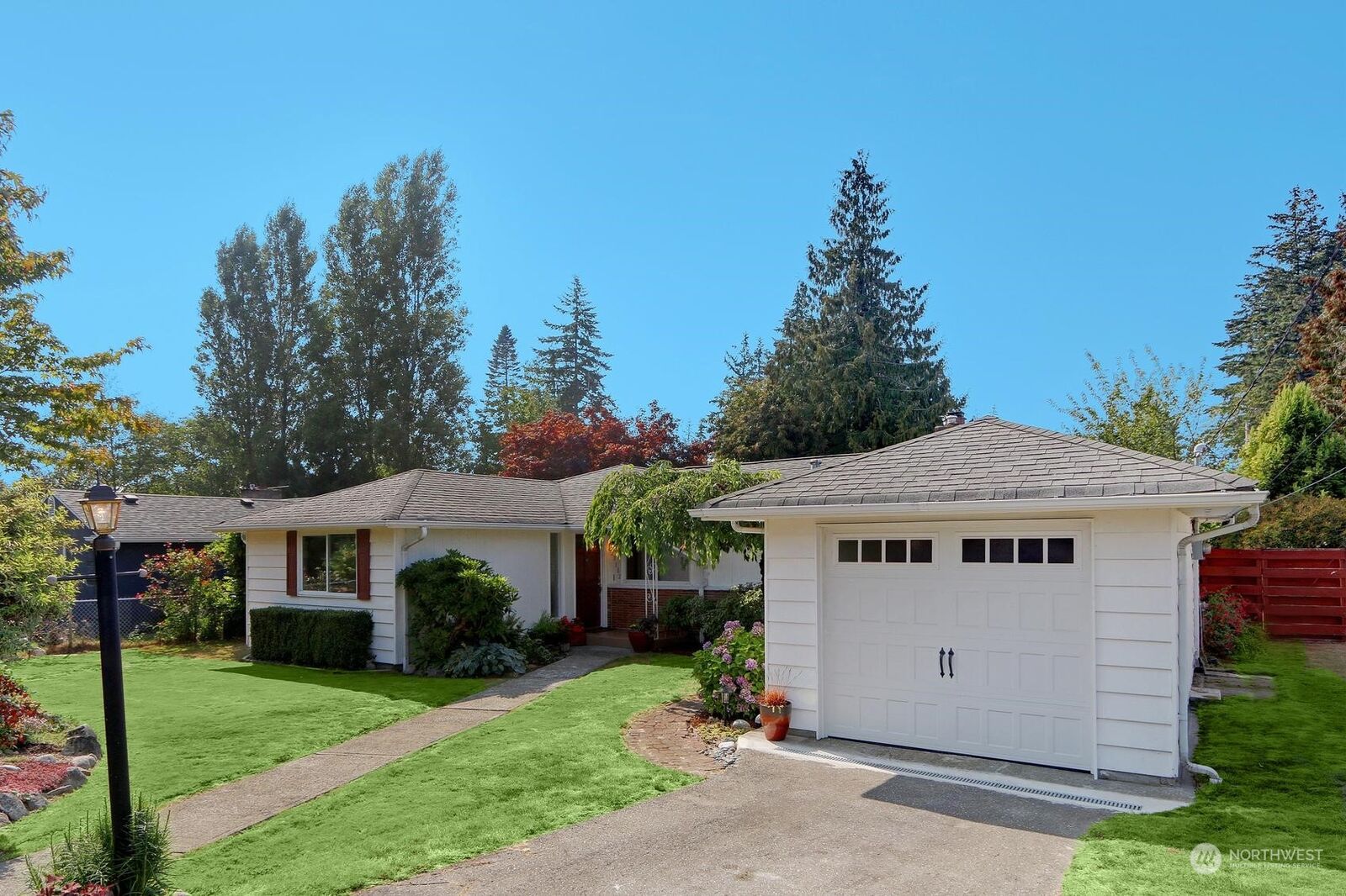 Property Photo: 23102 83rd Avenue W WA 98026