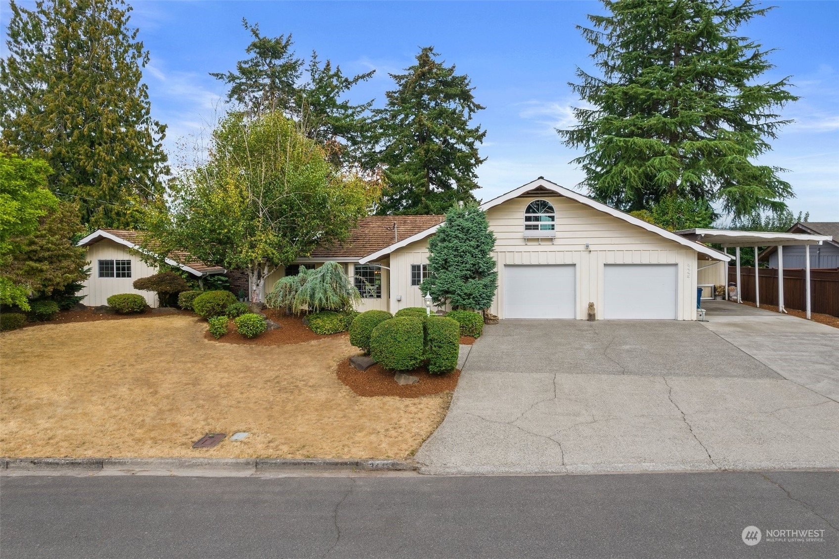 Property Photo:  3445 Scenic Drive SE  WA 98092 