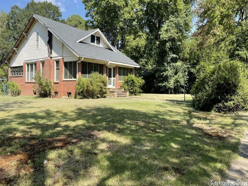 Property Photo:  1824/1832 S Boulevard  AR 72034 