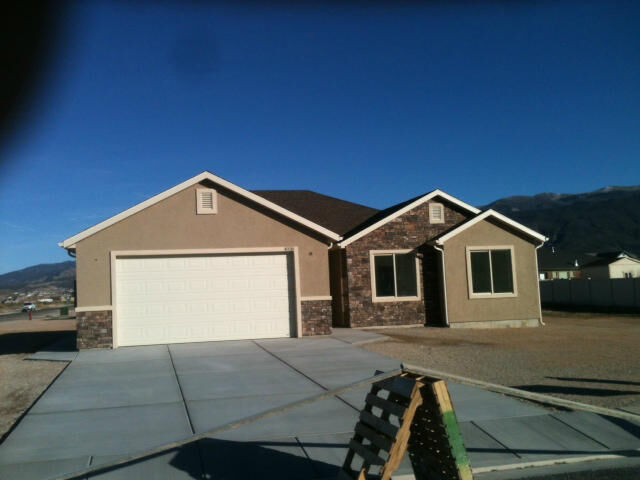 Property Photo:  4938 N 200 E Matheson Way  UT 84721 