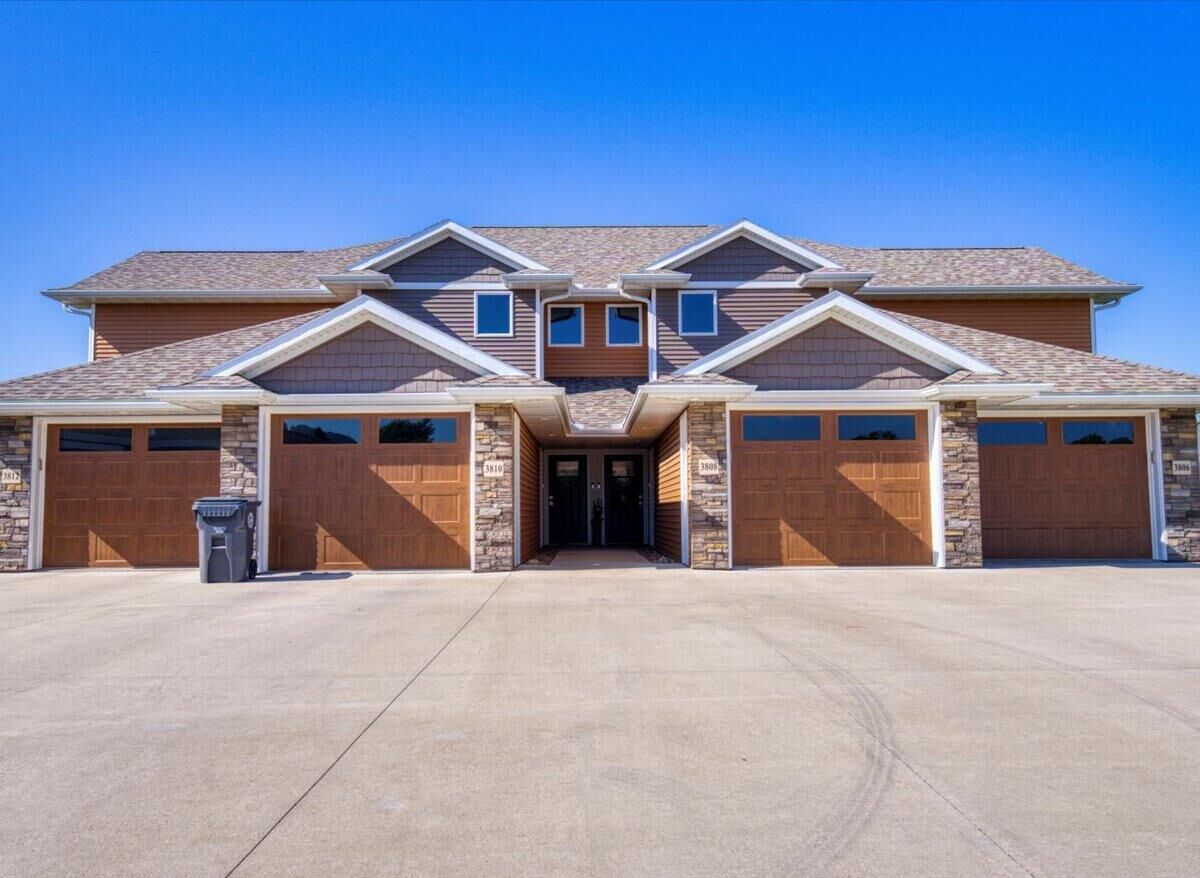 Property Photo:  3812 Sunnyside Dr  WI 54601 